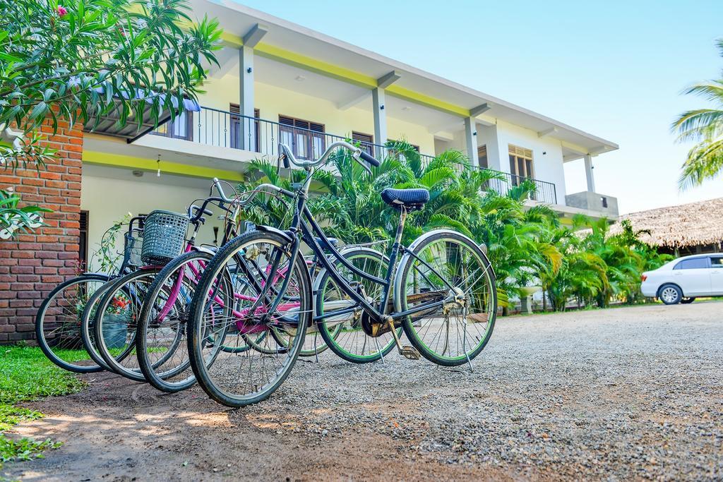 Hotel Ancient Village Polonnaruwa Exteriör bild